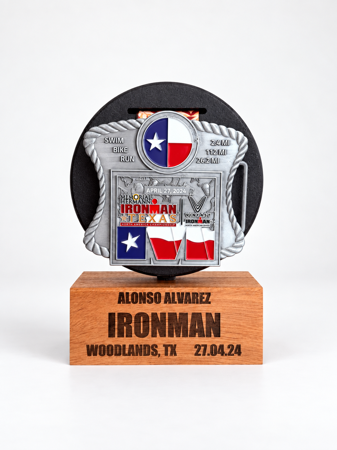 Portamedalla personalizado del Ironman Texas con base grabada